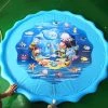 DMTOOL Piscine Gonflable Arroseur Jeux De L'eau D'éclaboussure Enfant Jouet L'amusement Tapis Extérieur Jardin-BLEU 160CM